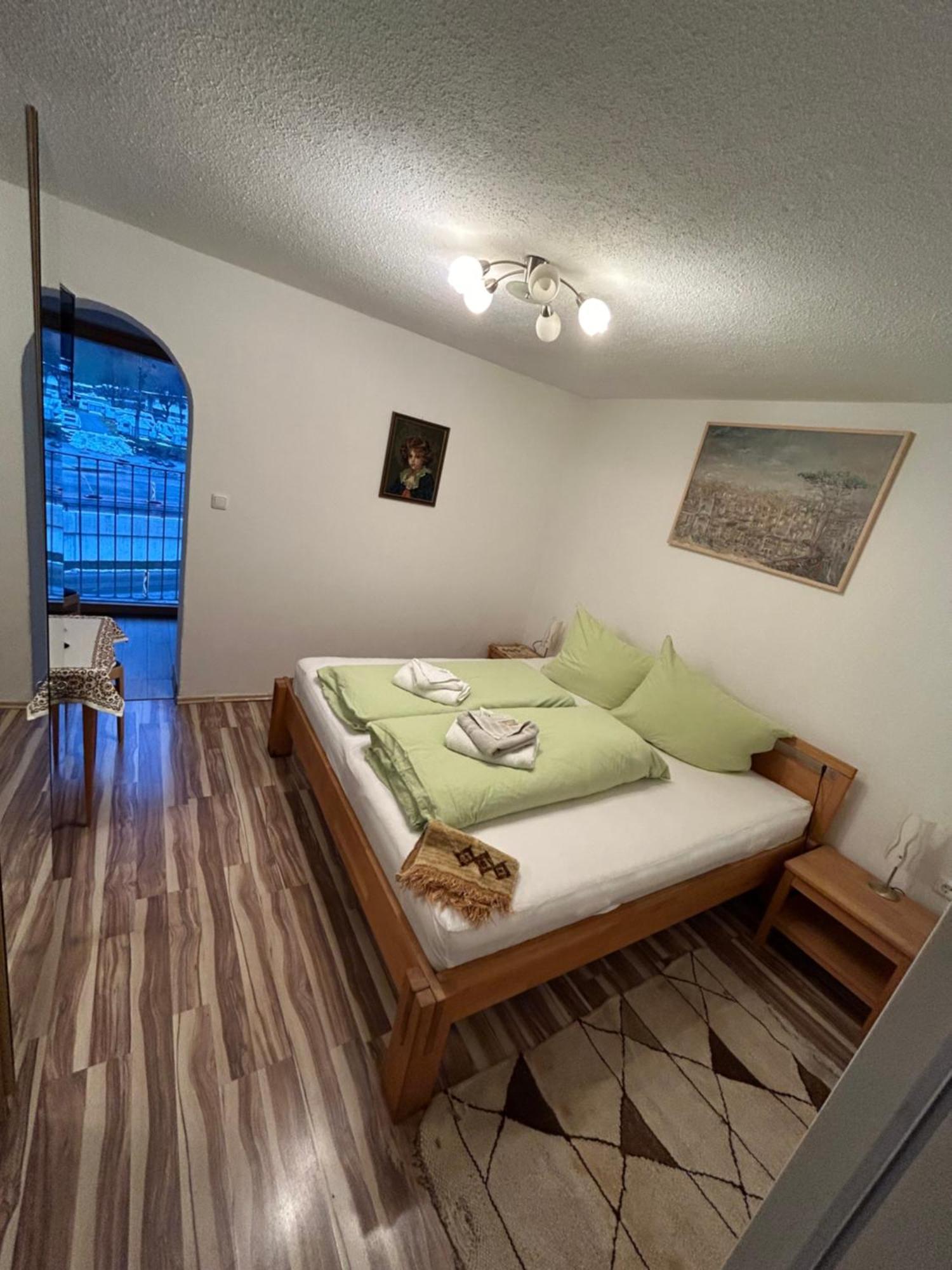 Austrian Motel Heiss Пруц Екстериор снимка